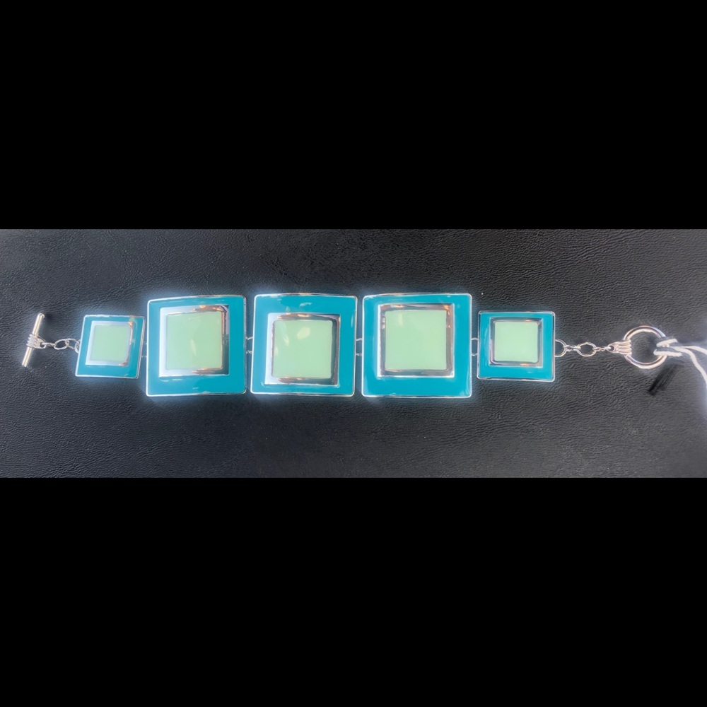 Sale $13 • Women’s 8 in. Fashion Bracelet